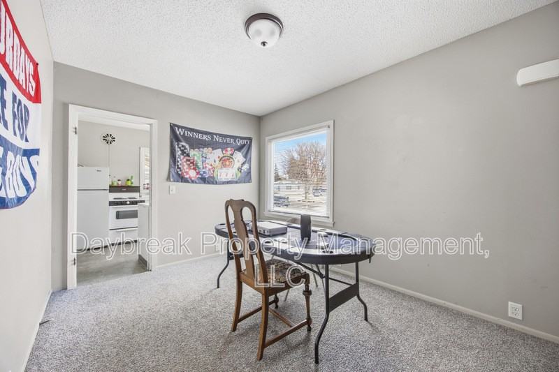 1221 5th St S - Photo 7 of 24