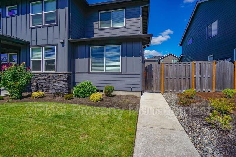 2932 Nw 16th St #A - Photo 2 of 23