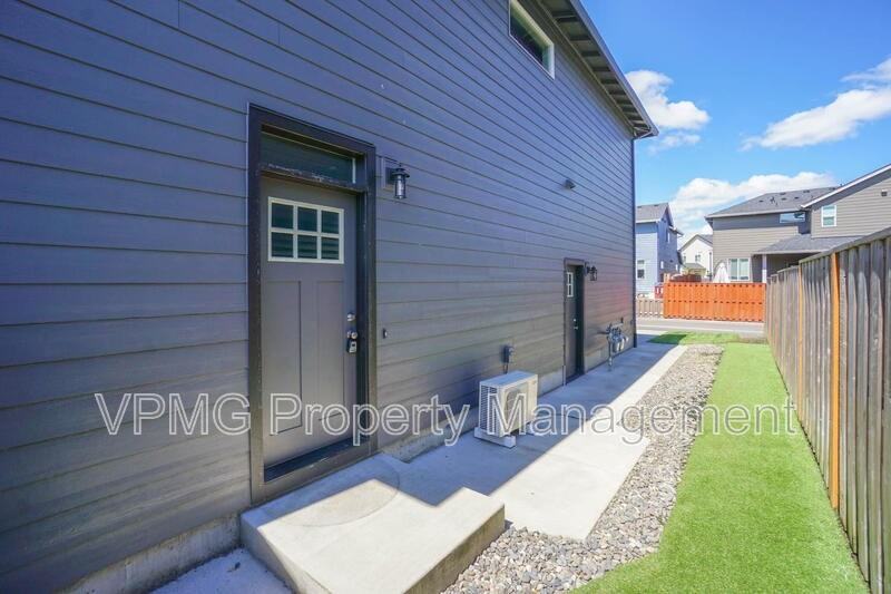 2932 Nw 16th St #A - Photo 3 of 23