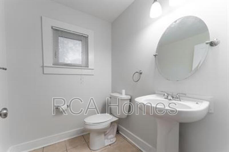 1015 E Morris St - Photo 2 of 9