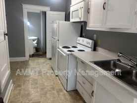 1725 D Ave Ne - Photo 1 of 1