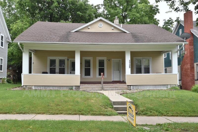 1725 D Ave Ne - Photo 7 of 7
