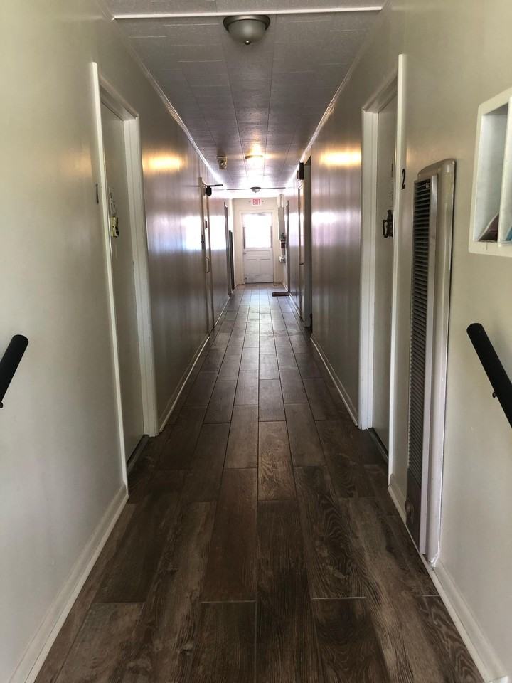 670 N Beard St - Photo 3 of 11