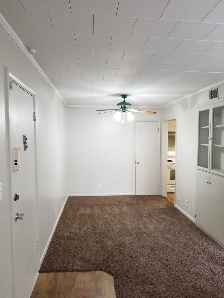 670 N Beard St - Photo 4 of 11