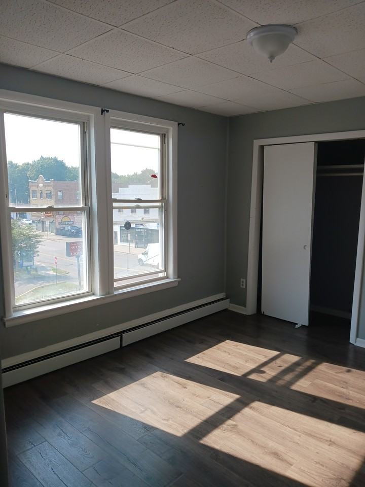 699 Main Street - Photo 3 of 4