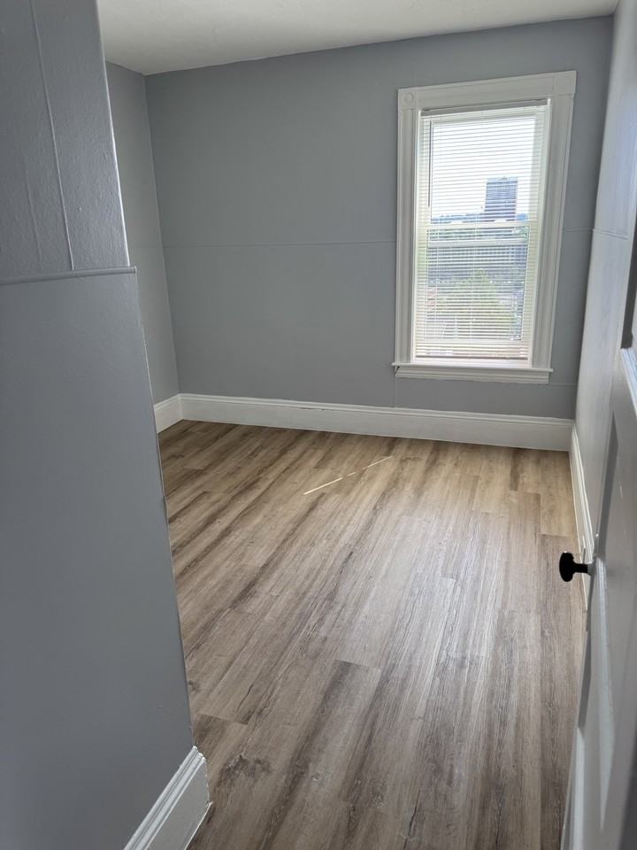 227-233 Notre Dame Ave., Manchester - Photo 6 of 10