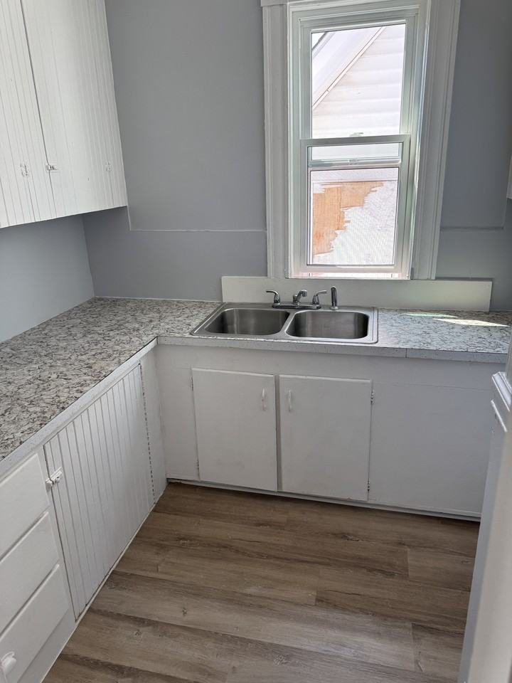 227-233 Notre Dame Ave., Manchester - Photo 7 of 10