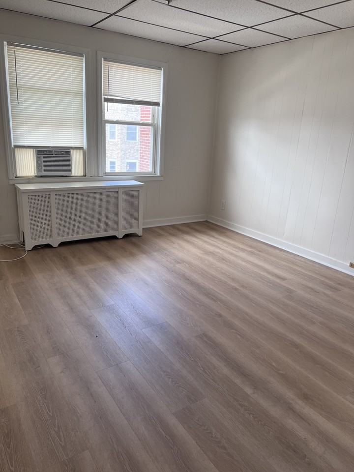 15 South Oakland Avenue - Photo 2 of 9
