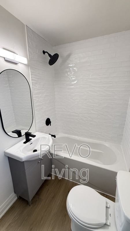 6911 Barker St #6 - Photo 5 of 9