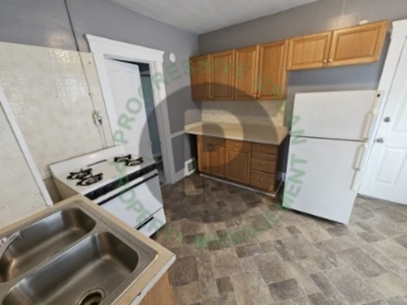 2059 W 105th St #4 - Photo 2 of 15