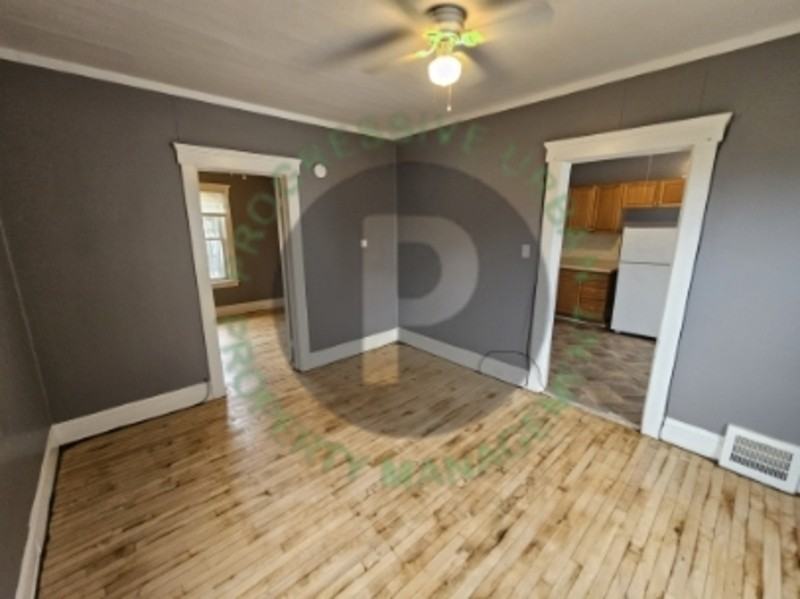 2059 W 105th St #4 - Photo 5 of 15