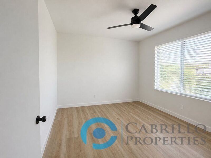 4825 70th St #13 - Photo 6 of 19