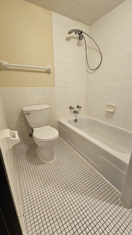 Madison Apts - Photo 7 of 31