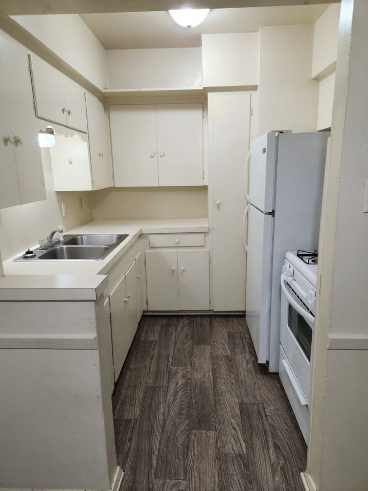 906 Grant Street - Photo 2 of 20