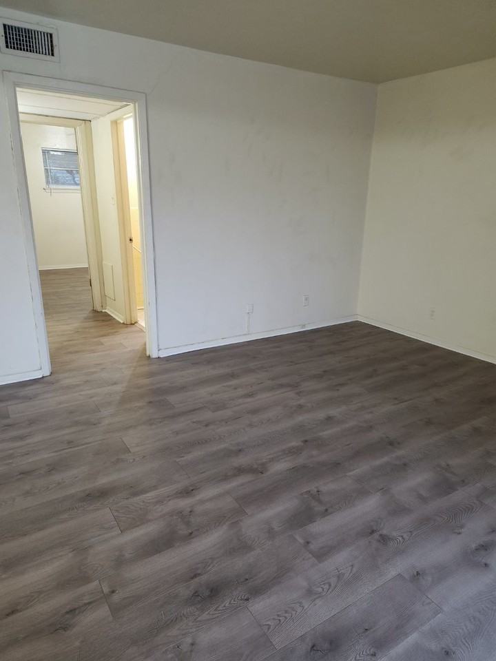 906 Grant Street - Photo 3 of 20
