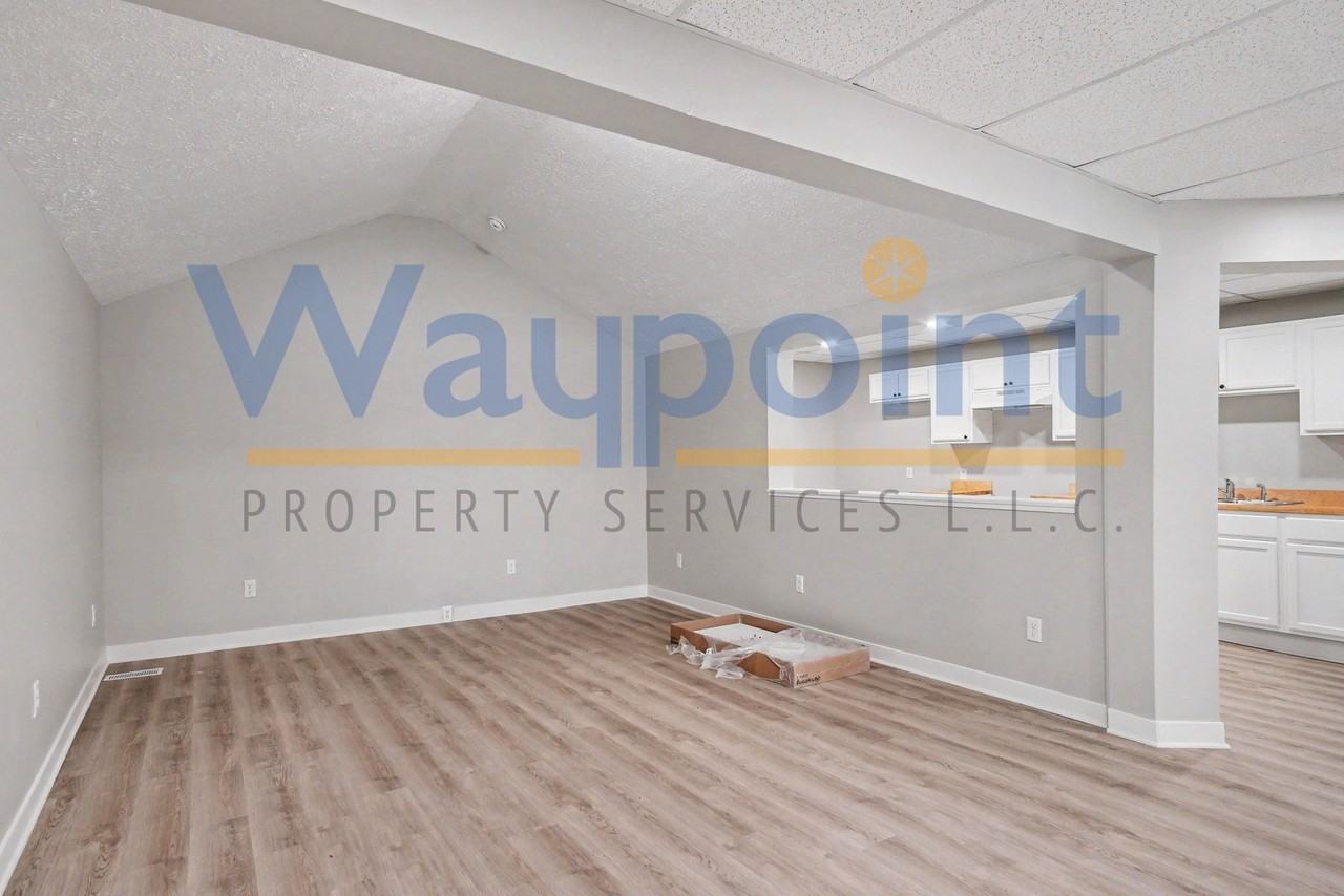 184 Superior Street - Photo 3 of 25