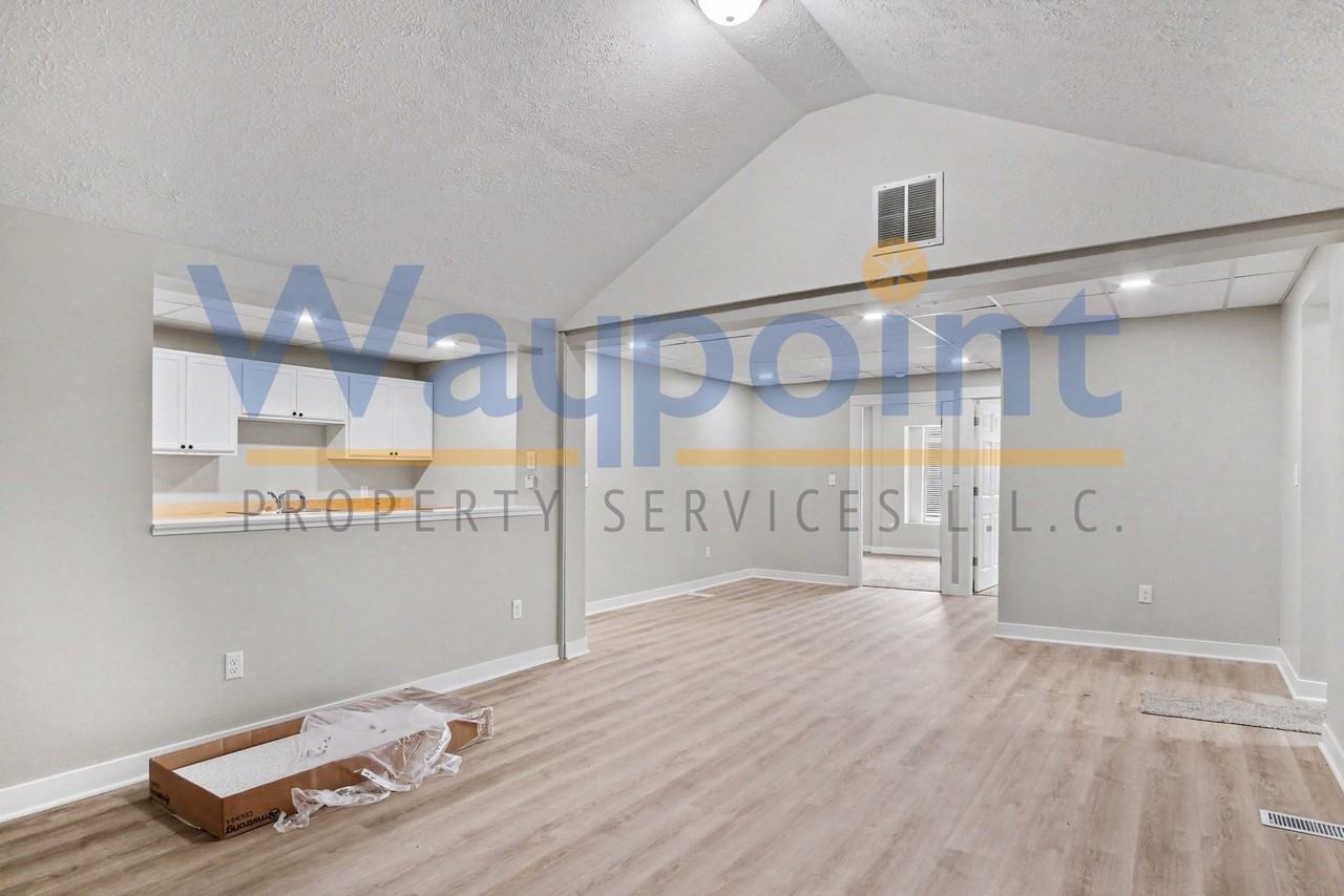 184 Superior Street - Photo 4 of 25