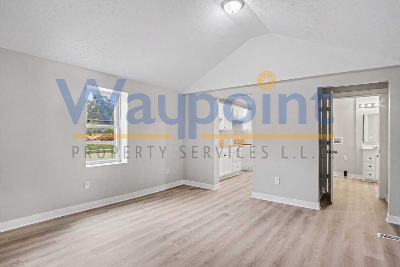184 Superior Street - Photo 3 of 14