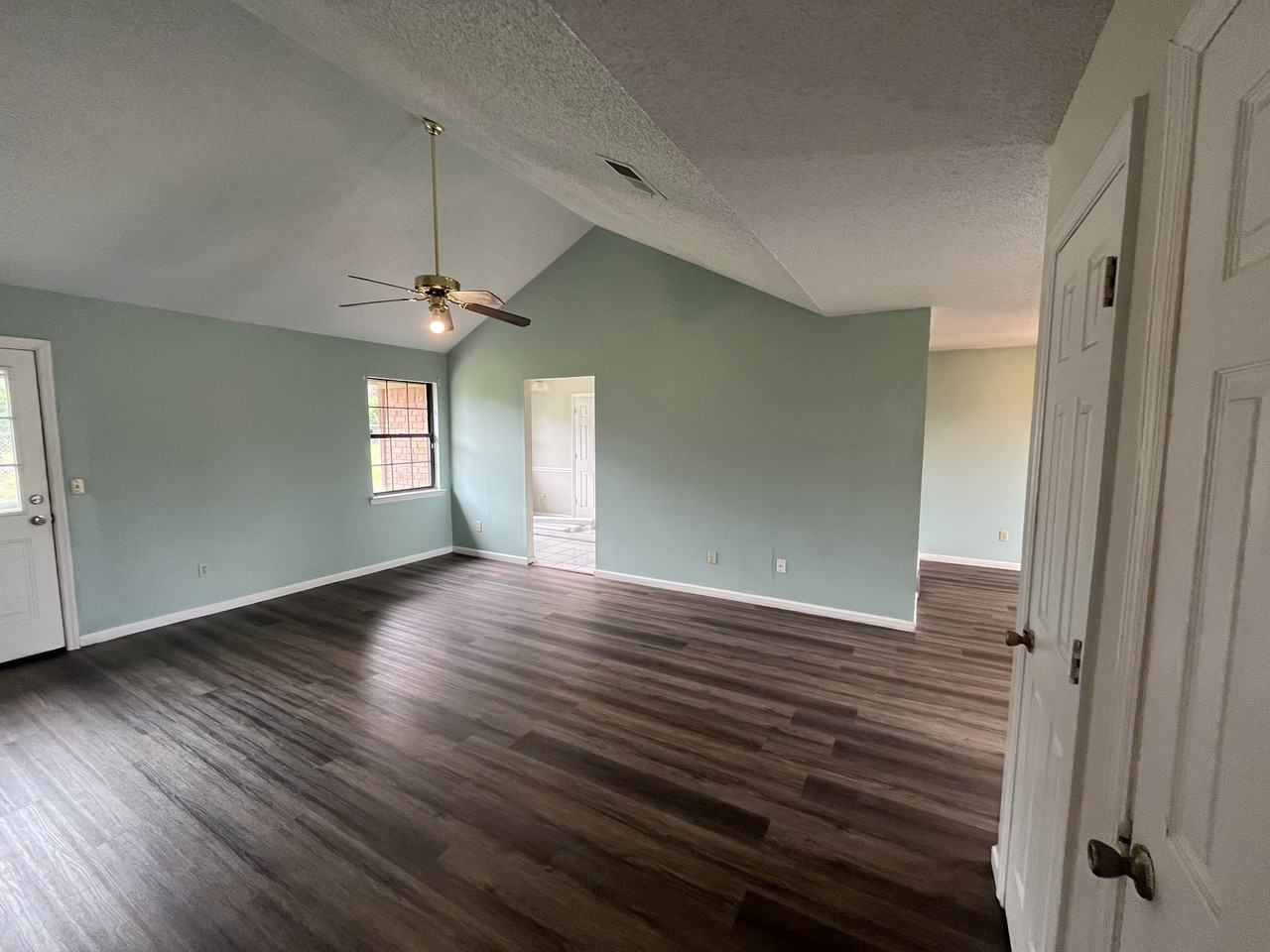 907 Primrose Lane - Photo 7 of 18