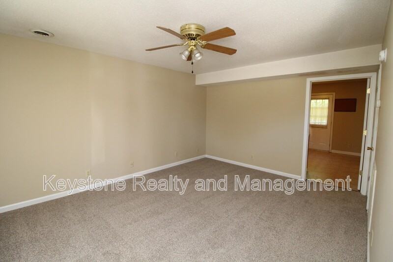 3272 Tower Dr - Photo 2 of 7