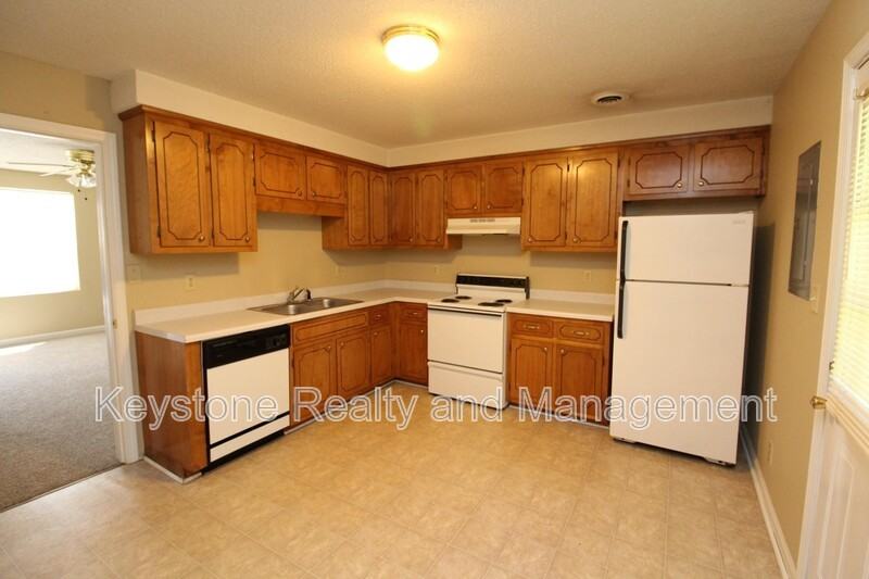 3272 Tower Dr - Photo 3 of 7