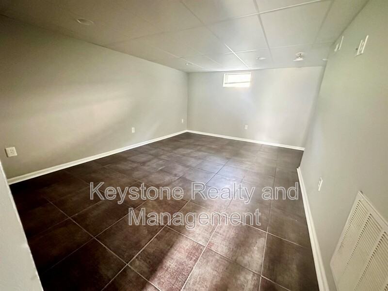 18 Edgehill Dr #B - Photo 5 of 8