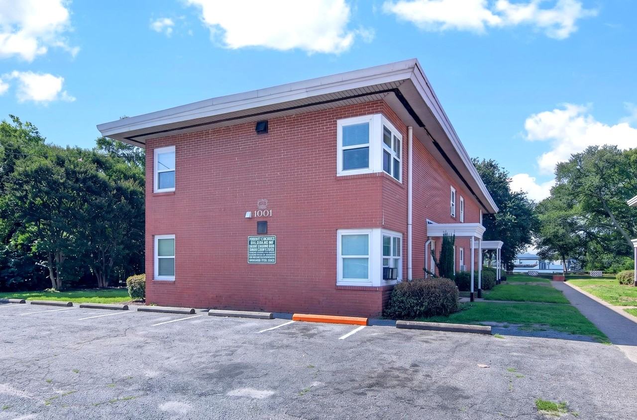 1001-1005 Little Bay Avenue - Photo 3 of 24