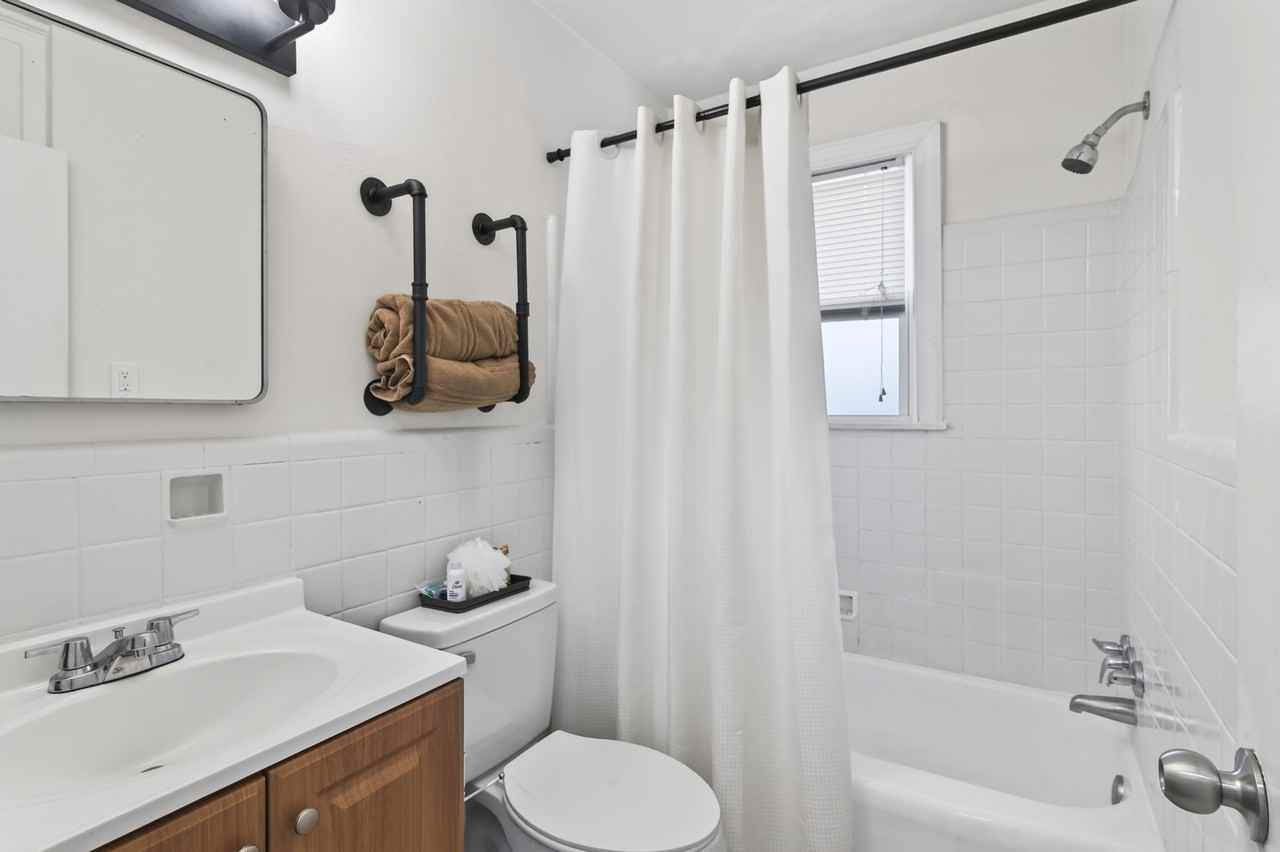 1001-1005 Little Bay Avenue - Photo 4 of 24