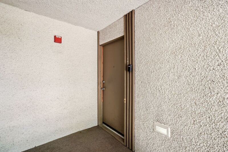 3102 E 27th Ave #202 - Photo 5 of 31