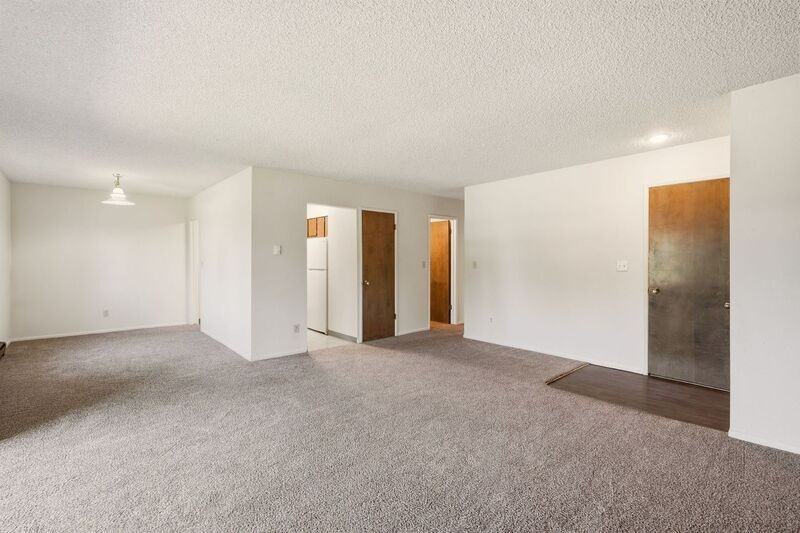 3102 E 27th Ave #202 - Photo 7 of 31