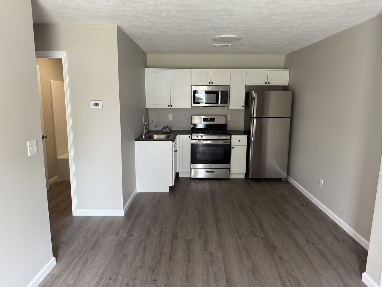 1309 Main Street East - Photo 5 of 9