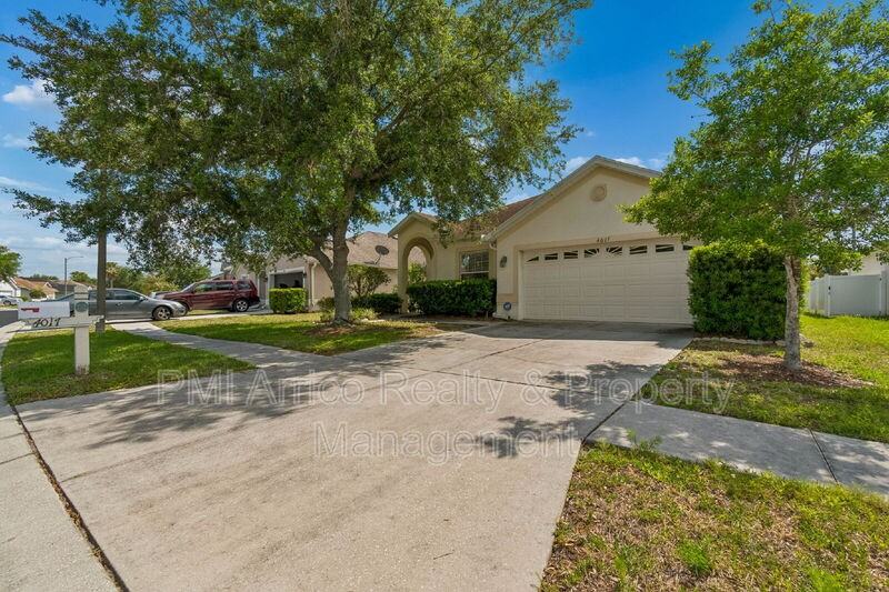 4017 Langdrum Dr - Photo 2 of 38