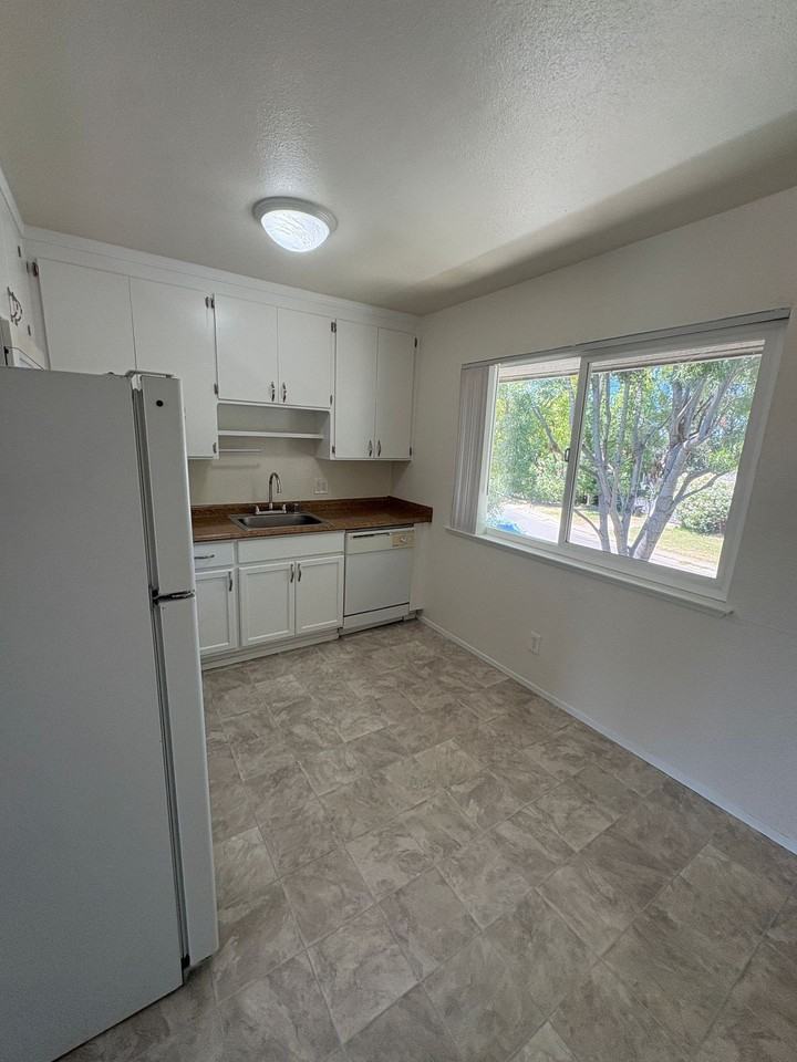 River's Bend Apartments - Photo 7 of 9