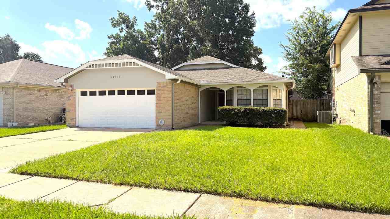 10555 Walnut Glen Dr #10555 - Photo 2 of 21