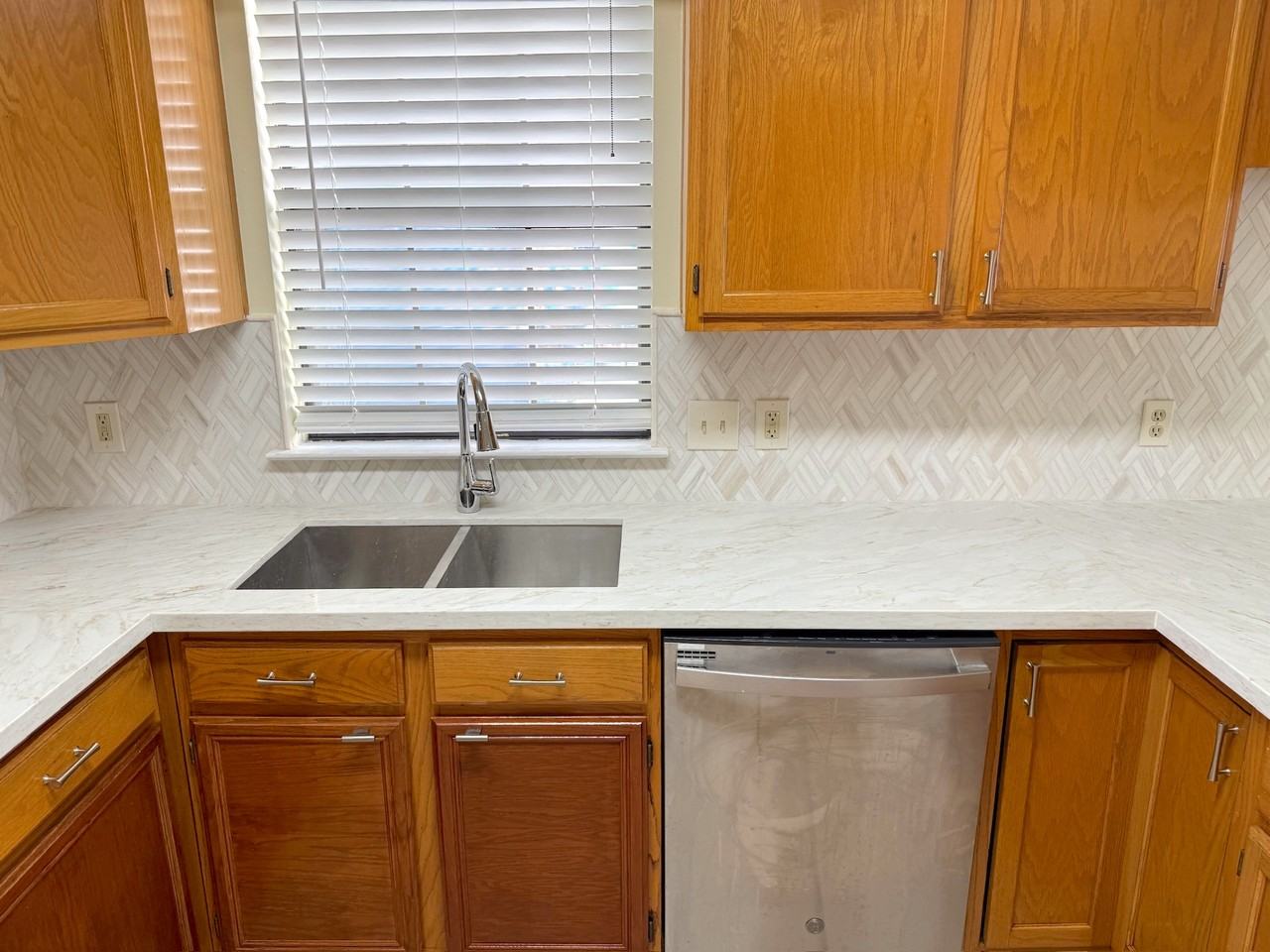 10555 Walnut Glen Dr #10555 - Photo 6 of 21