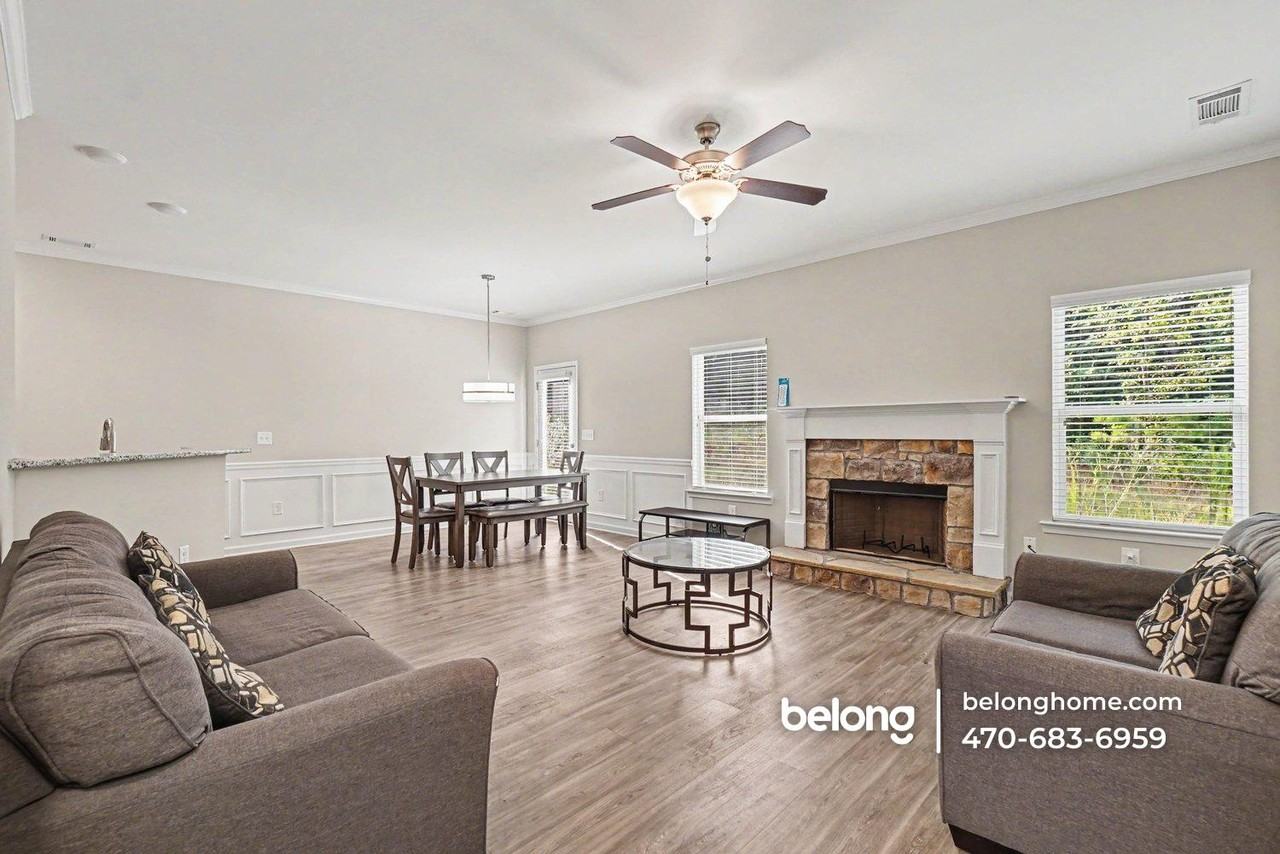 238 Eva Way Ne - Photo 4 of 16
