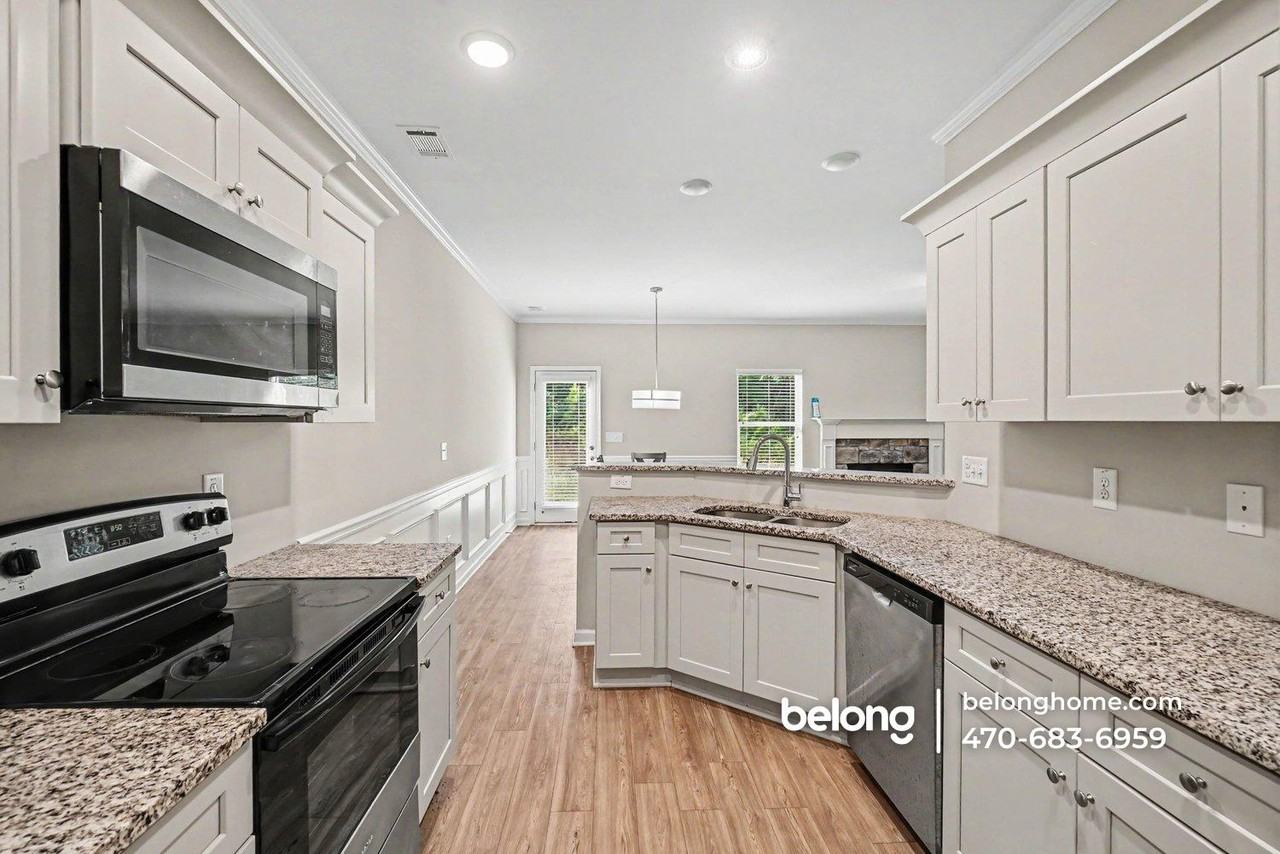 238 Eva Way Ne - Photo 7 of 16