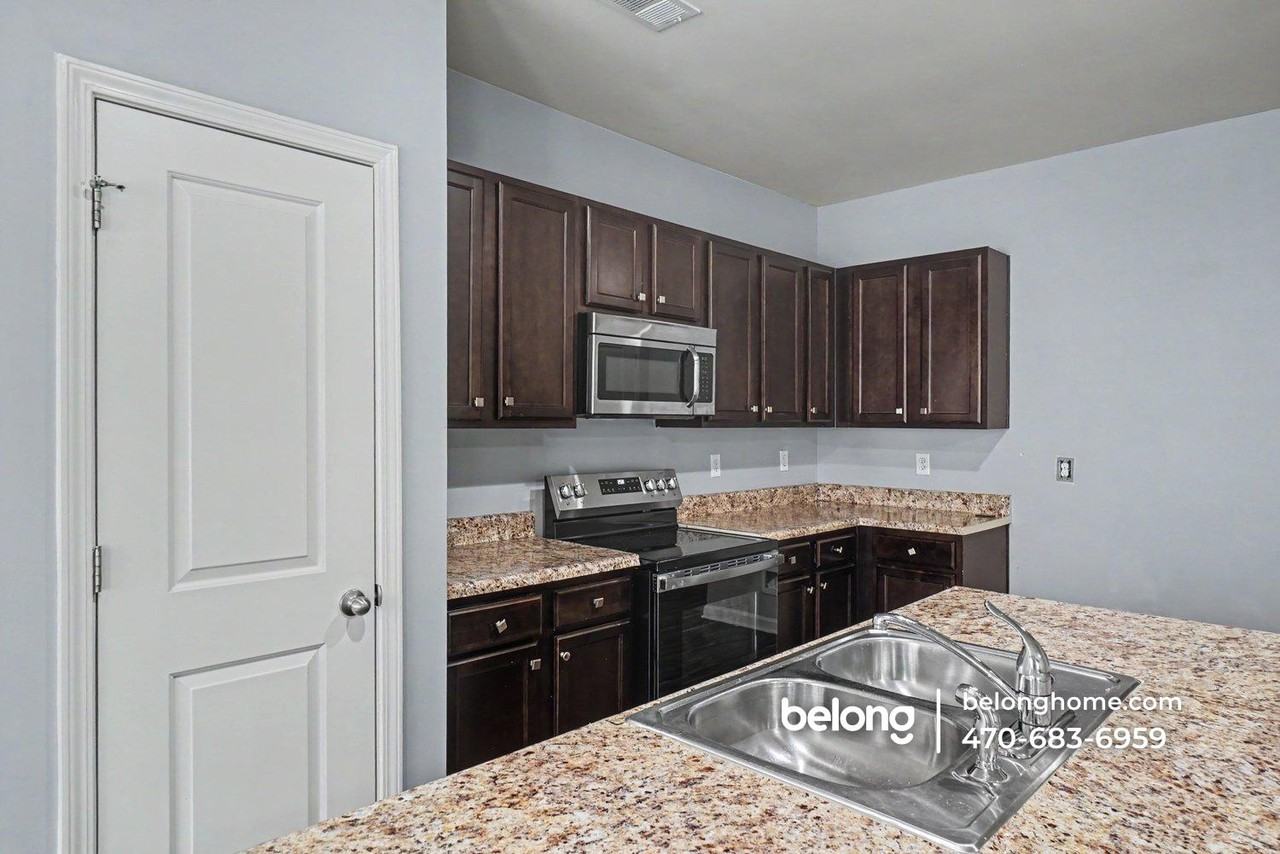 3335 Blue Springs Walk - Photo 7 of 16