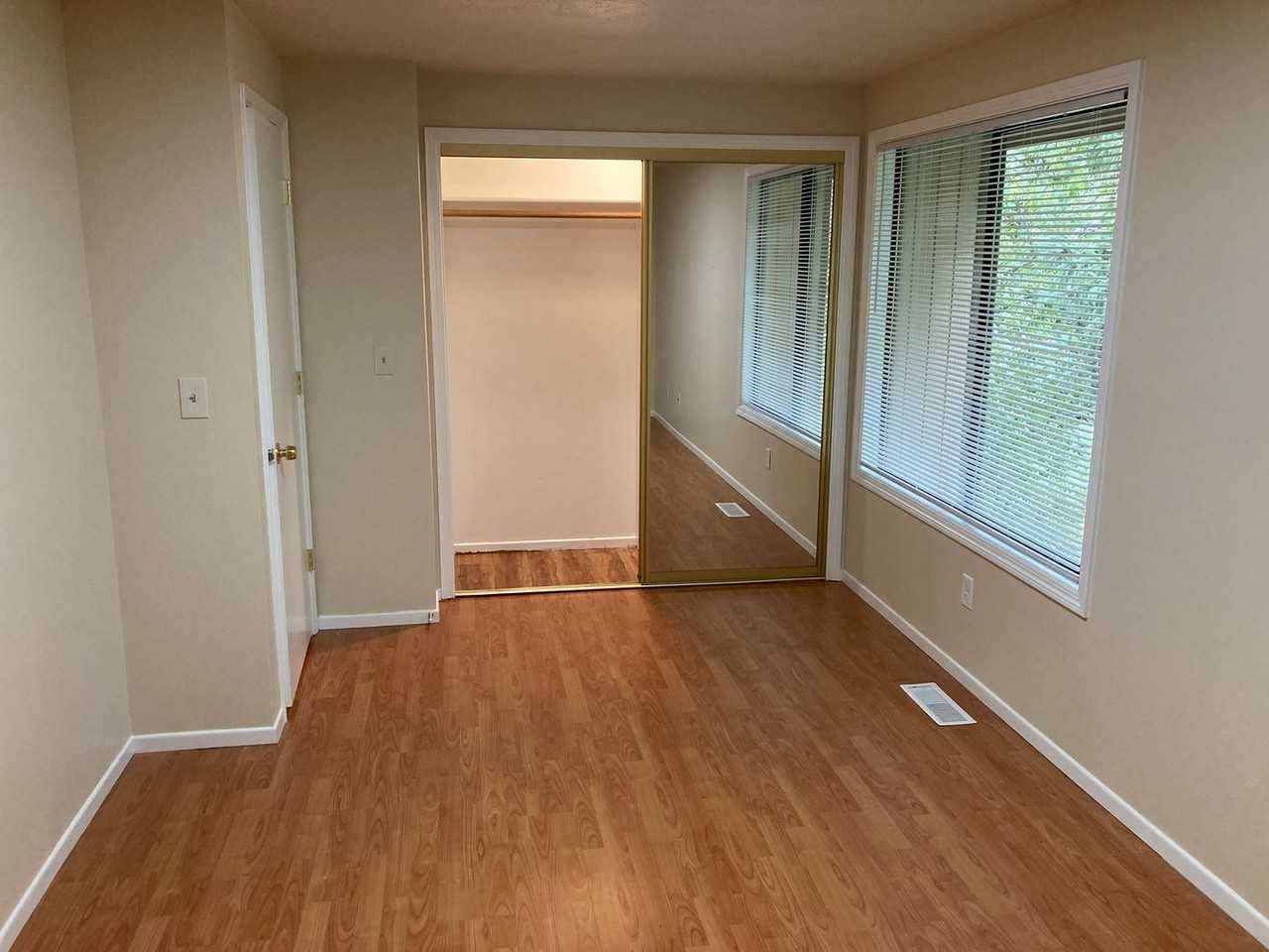 6333 Fairway Ave Se - Photo 7 of 16