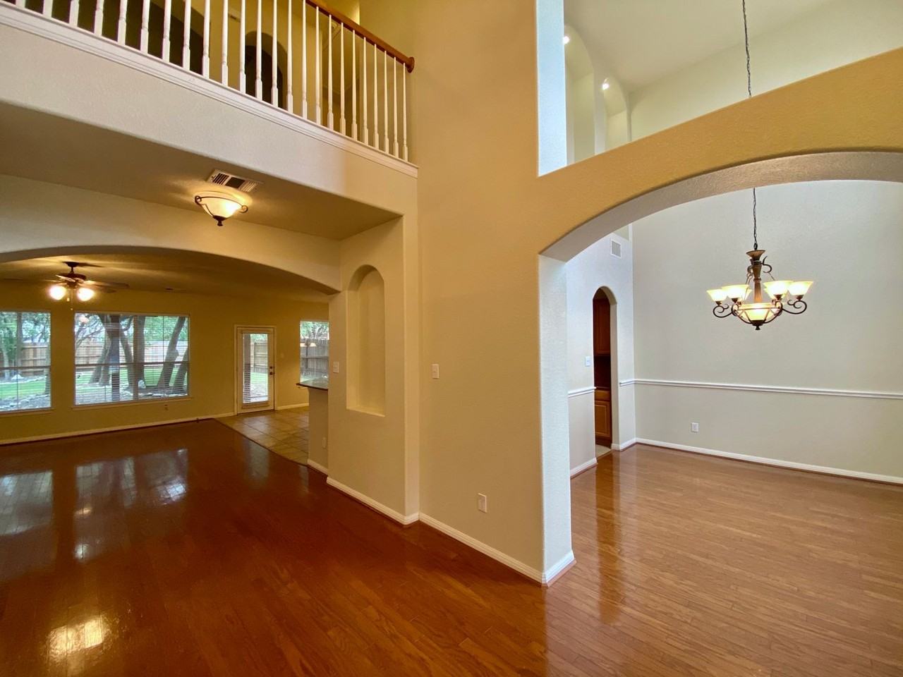 2314 Zoa Dr - Photo 4 of 41