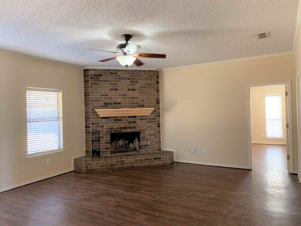 6845 Iola Ave - Photo 3 of 18