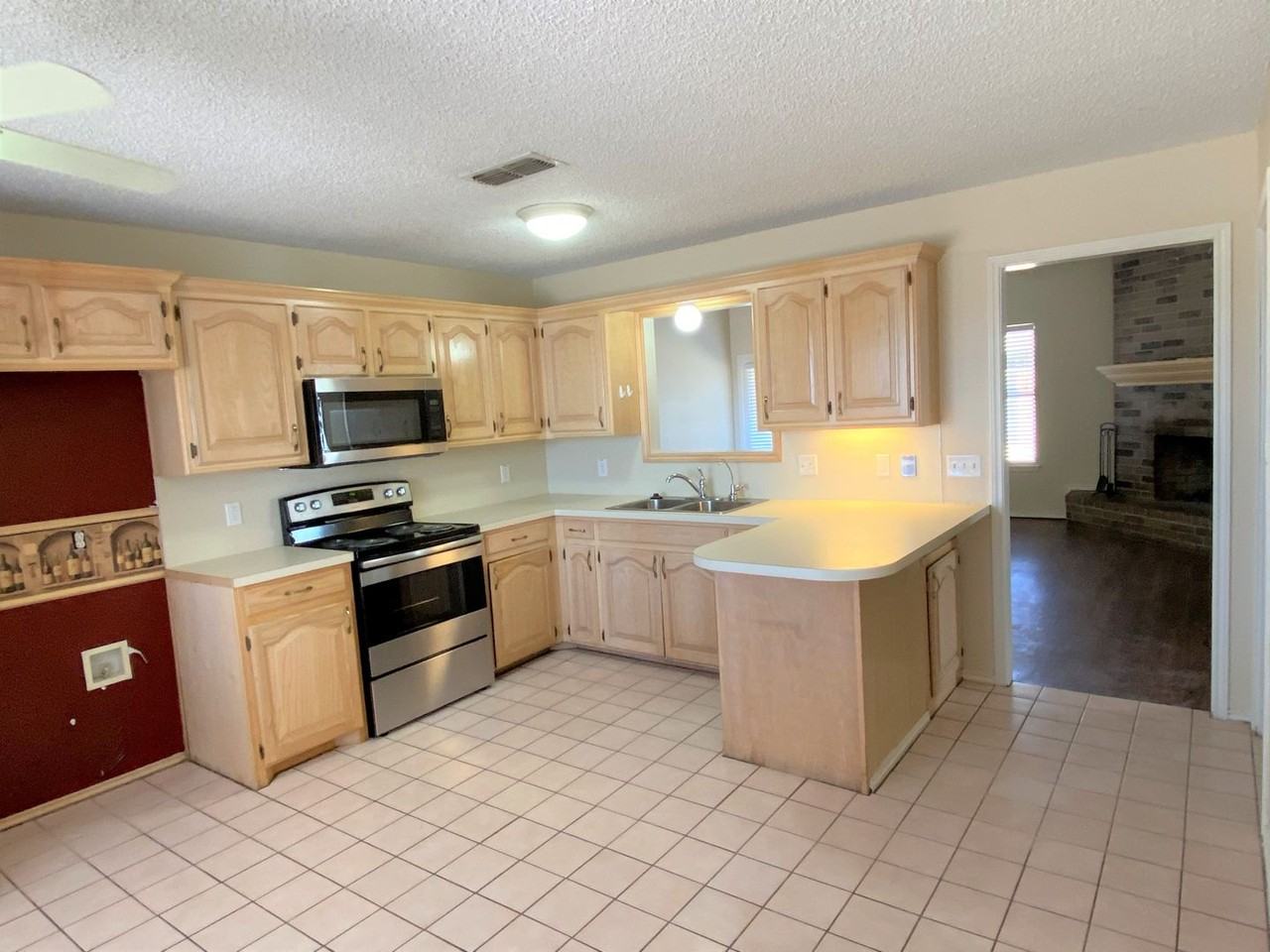 6845 Iola Ave - Photo 6 of 18