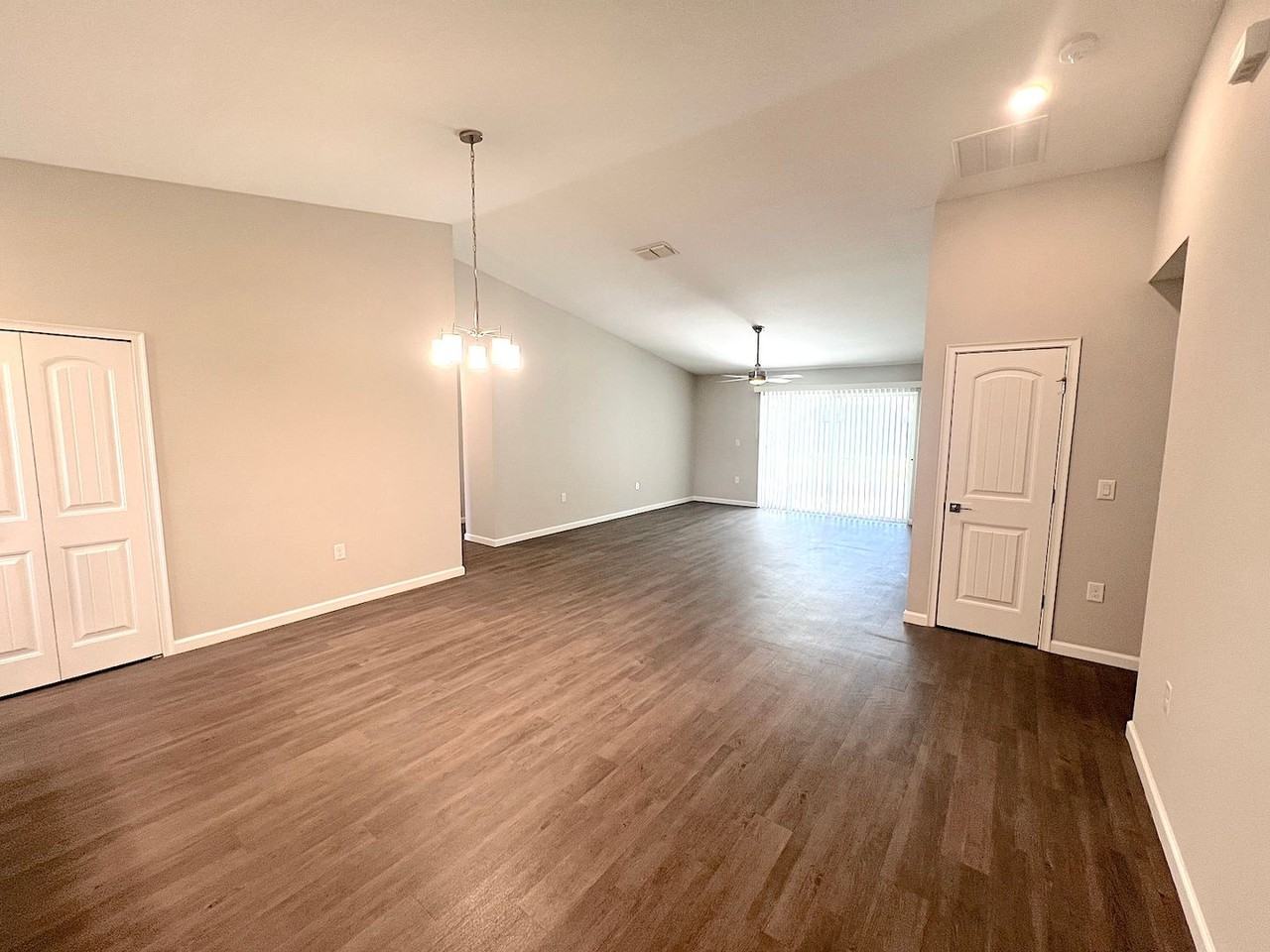 32 Postman Ln - Photo 5 of 37
