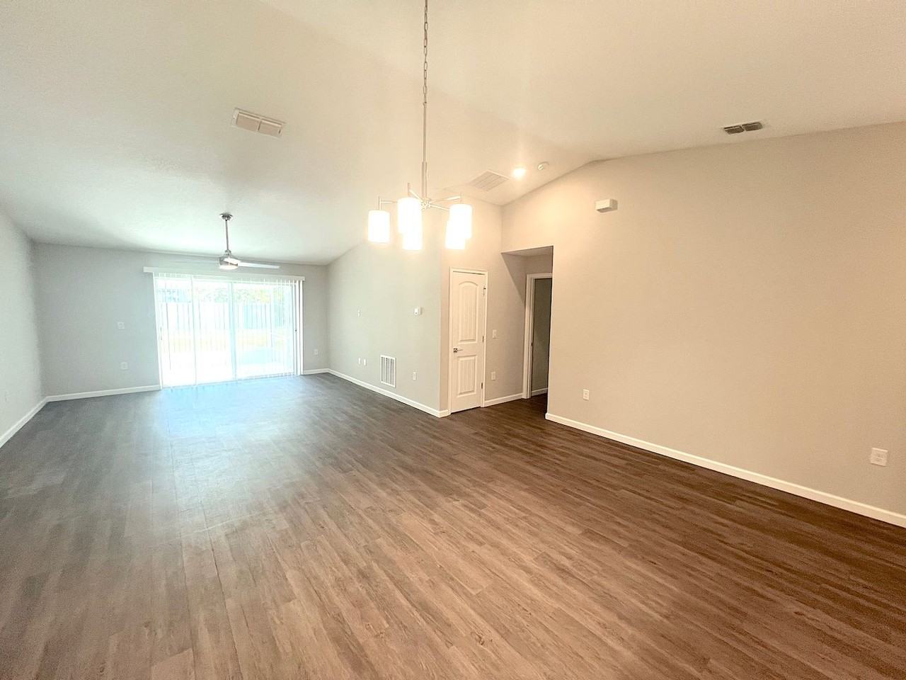 32 Postman Ln - Photo 7 of 37