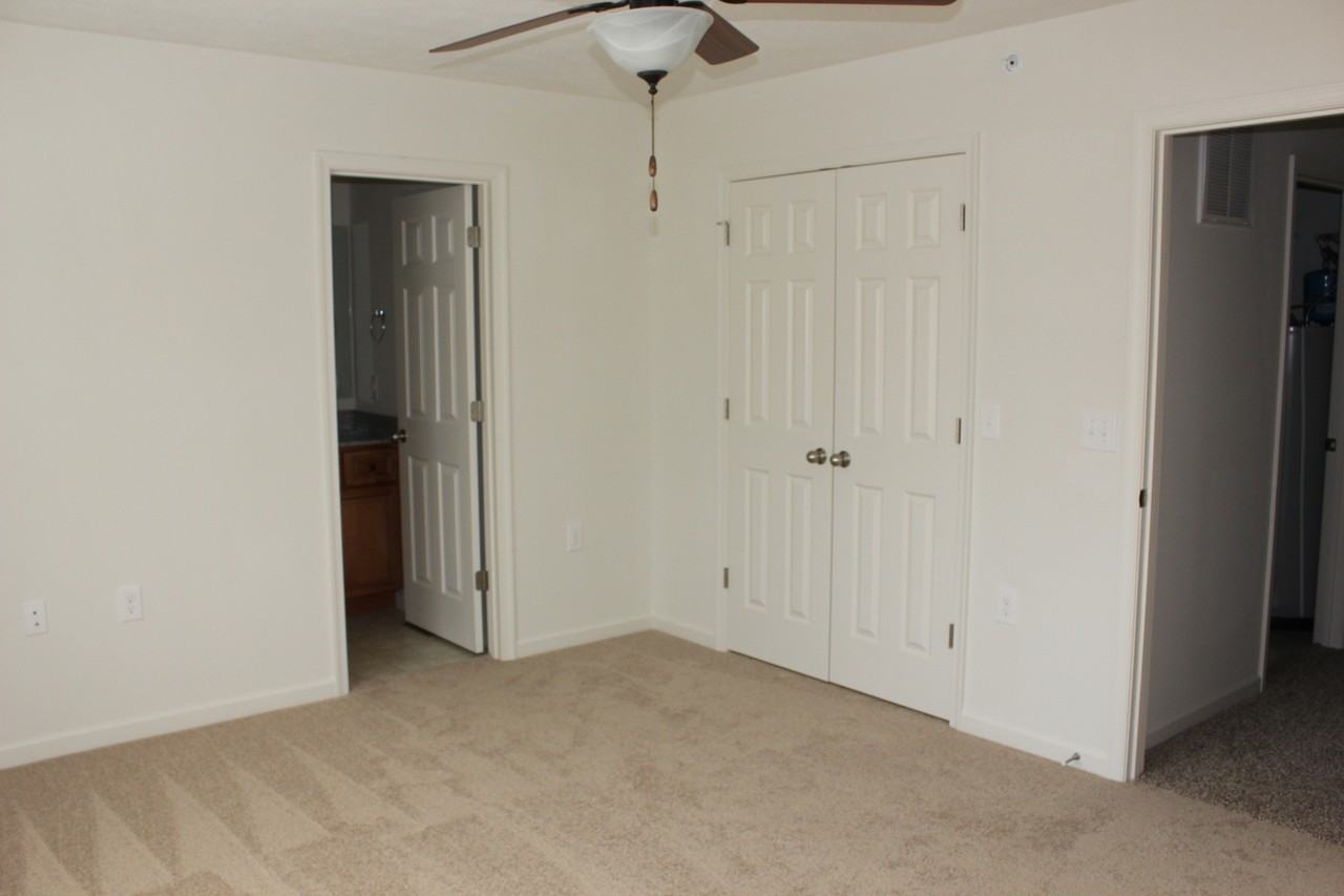 1476 Taylor Grove Ln #2 - Photo 4 of 21
