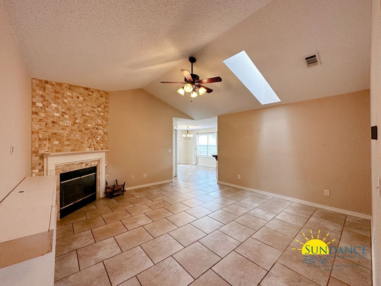 634 Jerrells Ave - Photo 2 of 25