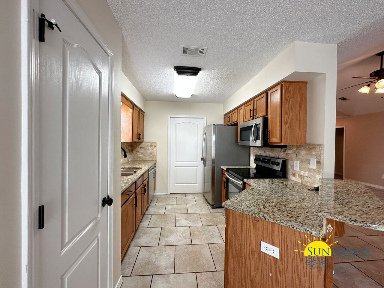 634 Jerrells Ave - Photo 4 of 25