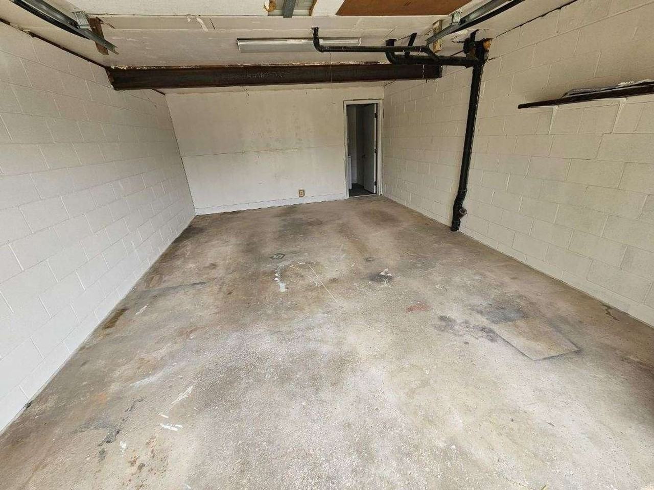 1231 Green Valley Dr - Photo 2 of 7