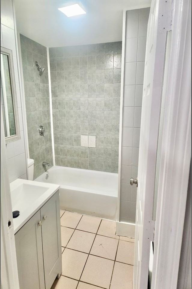 22 Lawn Ave #1F - Photo 4 of 18