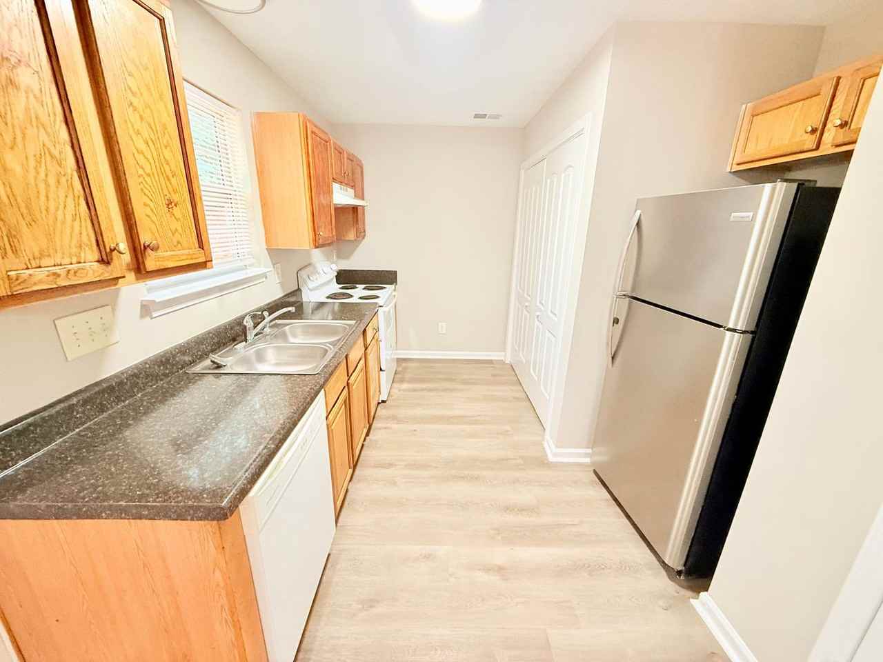 4113 Parkdale Dr - Photo 5 of 12